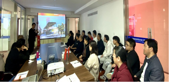 公司開展消防安全培訓(圖3) 公司開展消防安全培訓(圖3)