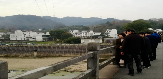 歙縣練江治理工程通過(guò)竣工驗(yàn)收(圖2) 歙縣練江治理工程通過(guò)竣工驗(yàn)收(圖2)